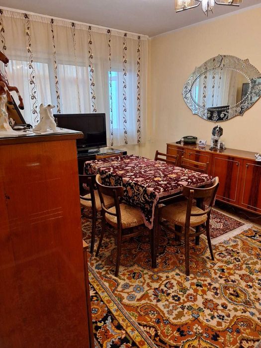 Proprietar vând apartament 2 camere zona Centrala bloc fara bulina