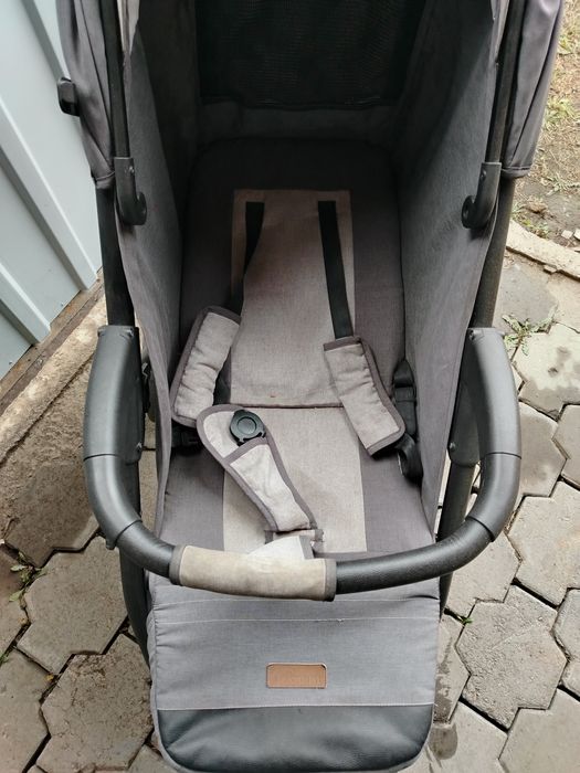 Продам коляску срочно