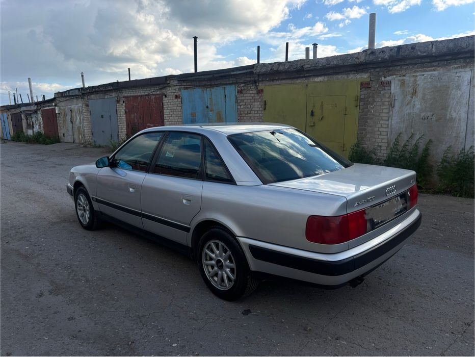 1 владелец audi 100 год 1994