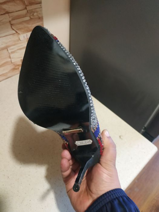 Предлагам дамски боти на Sergio Rossi