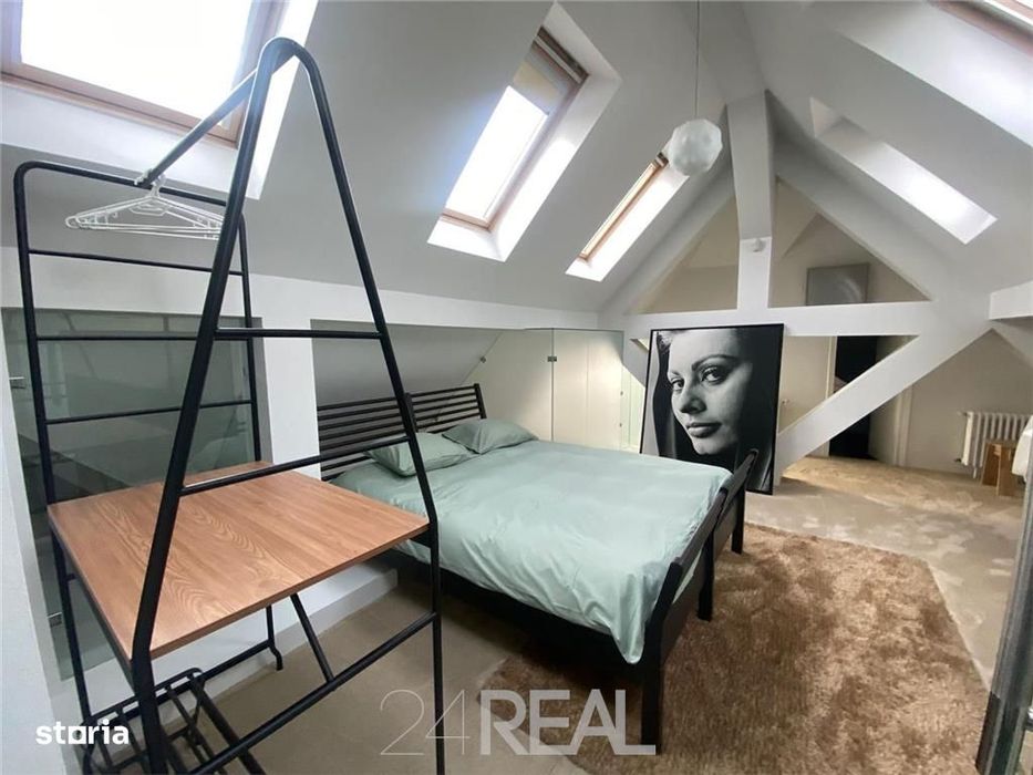 Penthouse in vila, de vanzare - Strada Tokio