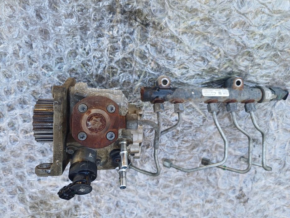 Гнп и рампа за пежо 207 2011 година 1.4 хди 68 коня