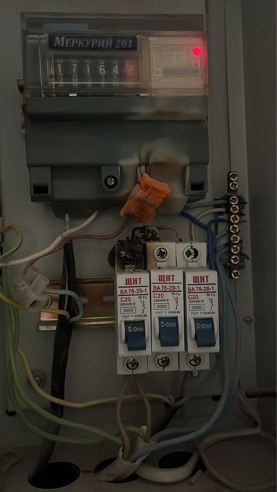 Электрик на вьезд