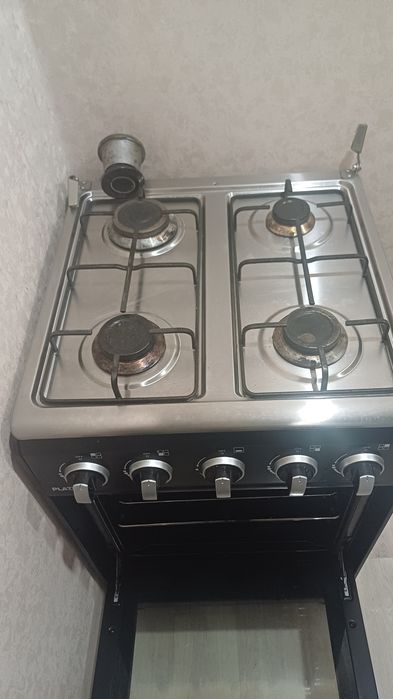 Продам газ плиту