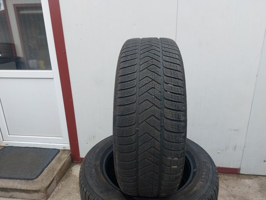150 lei bucata! Set anvelope M+S/IARNA 235 60 r18 Pirelli
