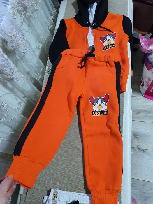 Trening vatuit, gros de copii  unisex, 4 ani , nou;