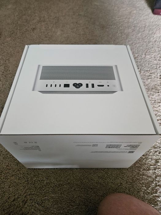 Mac Studio M5 Max / 48 RAM / 1TB / Гаранционен