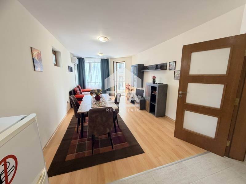 Двустаен, обзаведен, южен апартамент за продажба, с морска панорама, в