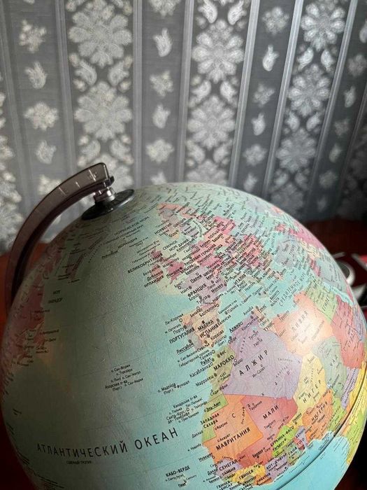 Глобус настольный