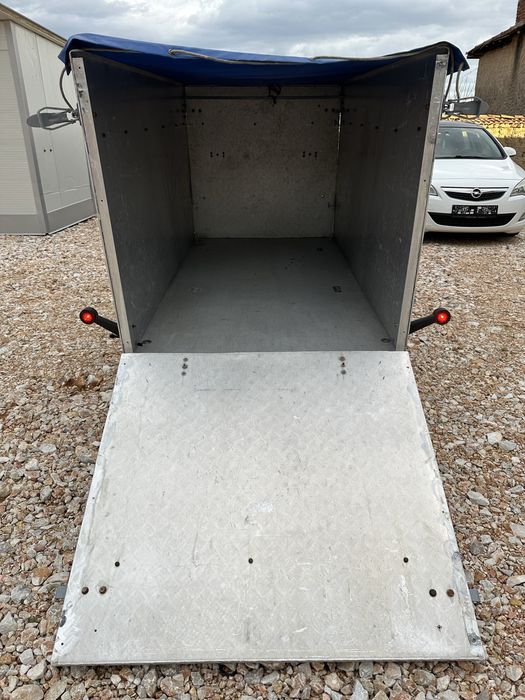 Ресьорно ремарке с алуминиев кош