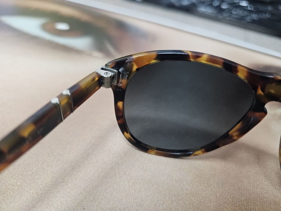 Оригинални слънчеви очила Persol, ръчно изработени