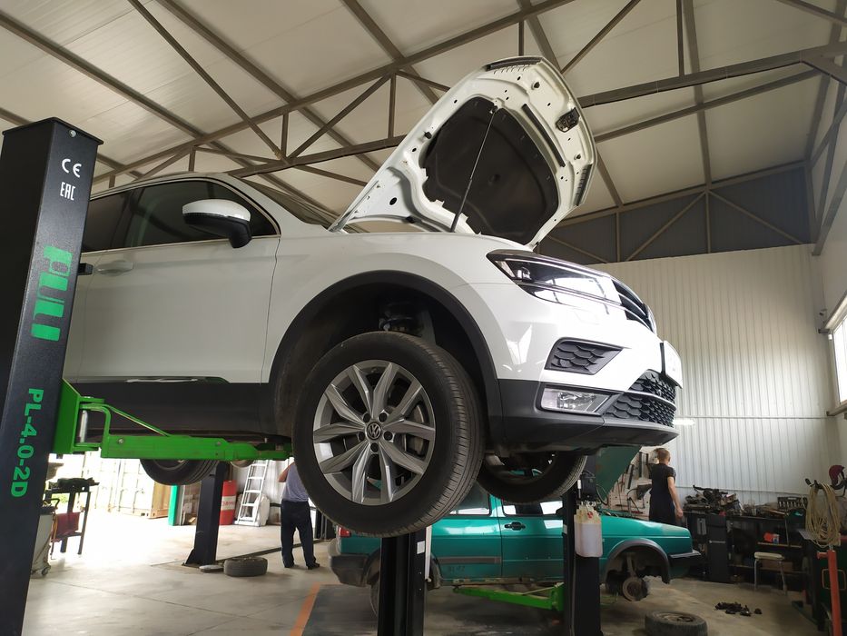 Ремонт двигателей, ходовой части.