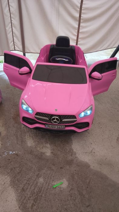 Vând mașinuță electrica