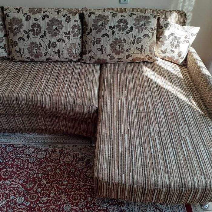 Продам диван угловой