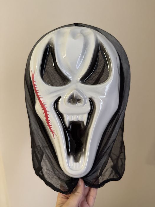 Маски, кольца на хэллоуин