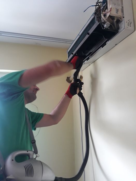 Montaj instalare aer conditionat