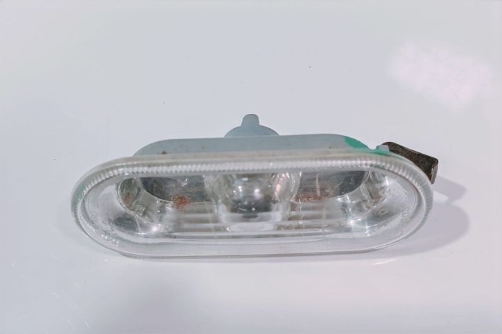Semnalizare 1J0949117 Volkswagen VW Polo a 4-a generatie 9N seria