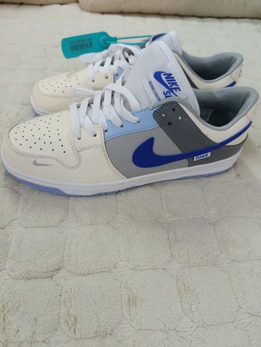 Продам кроссовки Nike