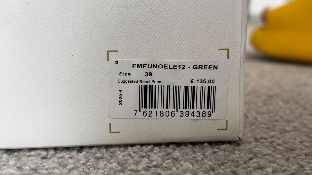 Обувки Guess - green 39 номер , стелка - 24.5 см