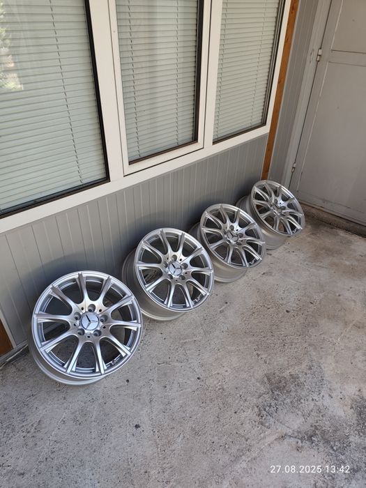 16/5/112-МЕРЦЕДЕС Ц и Е класа W 205 НОВ модел перфектни