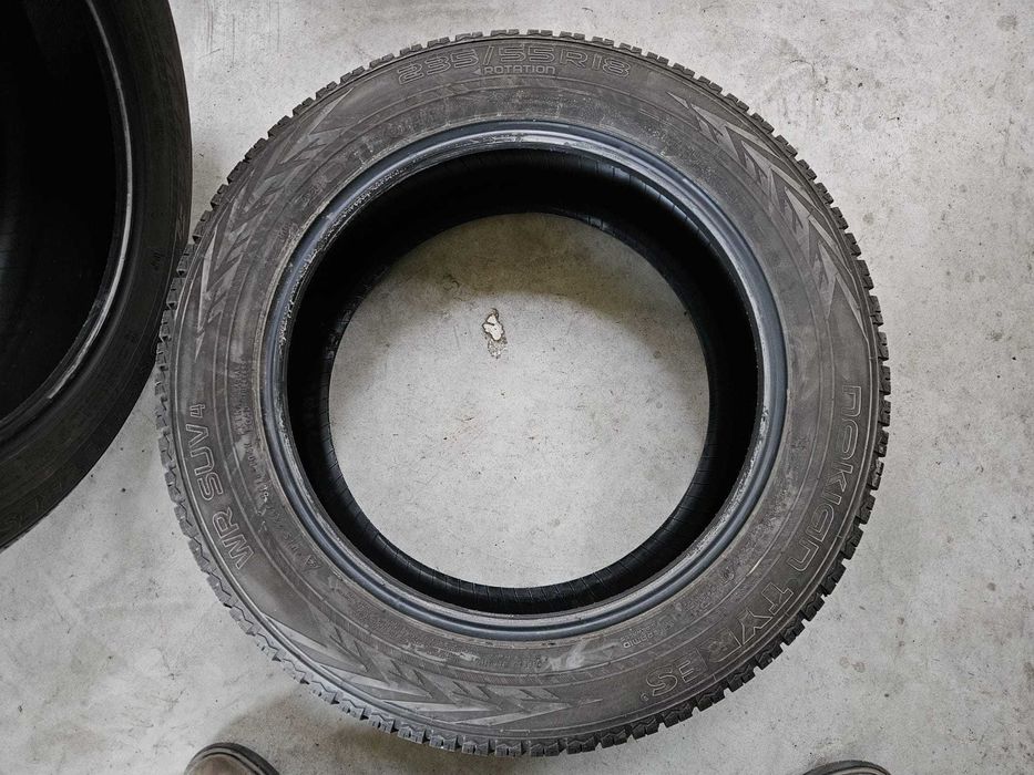 4 Anvelope IARNA 235.55.18 'Nokian' ; stare foarte buna