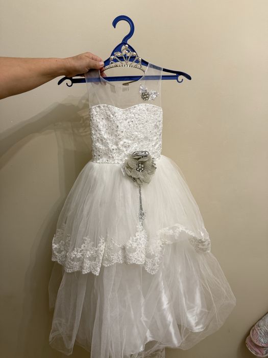 Платье детское праздничное