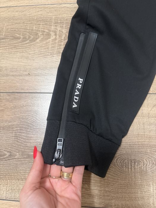 Pantaloni prada barbati