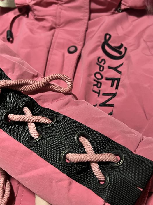 Зимняя куртка на девочку