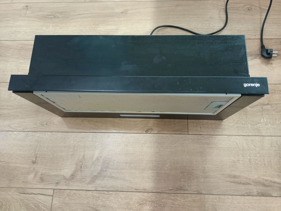 Продам вытяжку на кухню