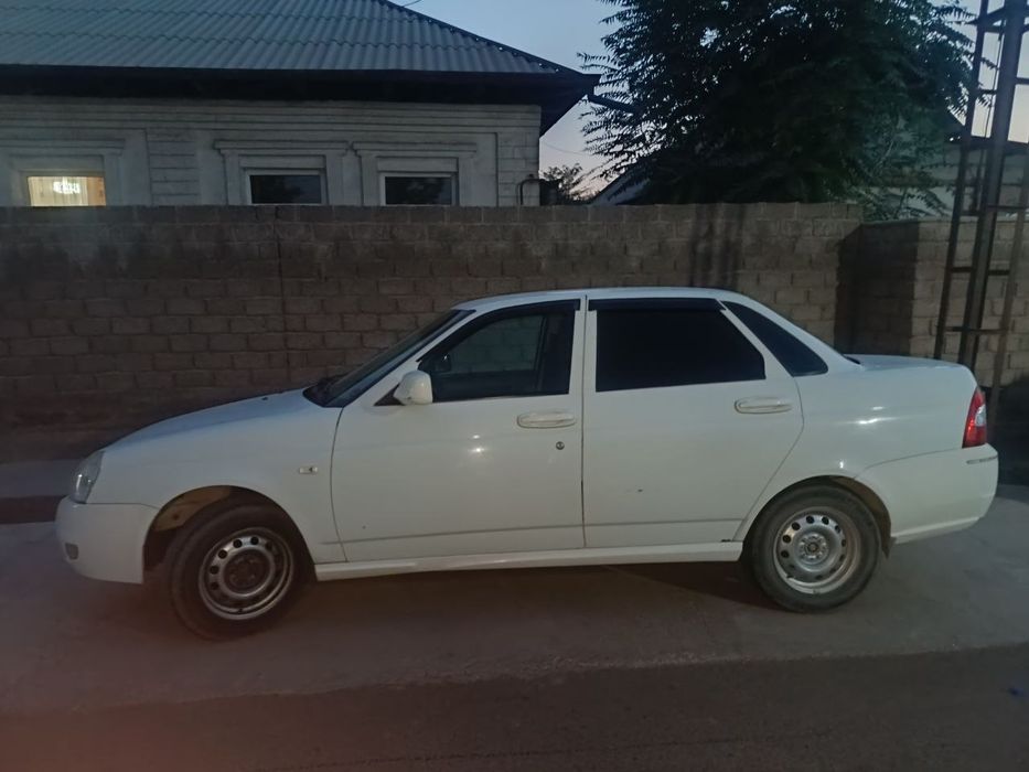 Продаю lada priora