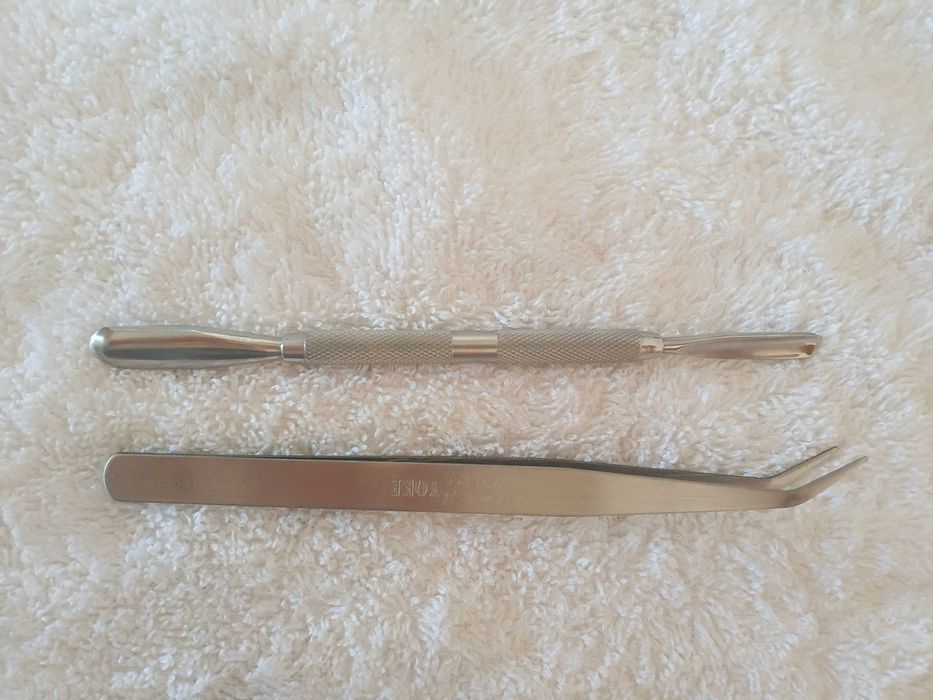 Пушер и пинцет для ногтей