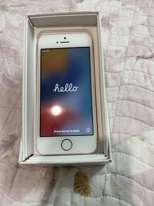 Продам iphone 5se 32gb полностью рабочий