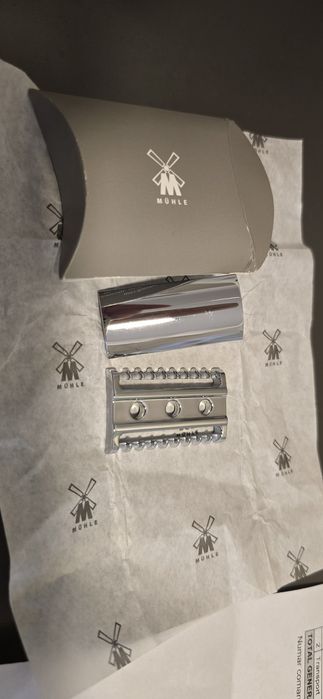 Cap cu piaptan aparat ras Muehle "open comb"