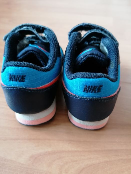 Маратонки Nike обувки Geox