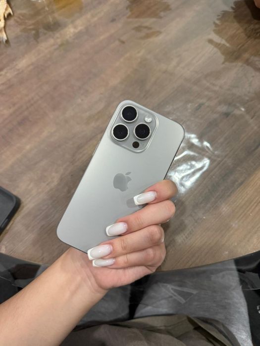 Продам айфон 15 про