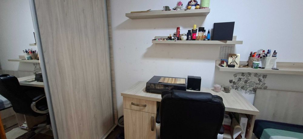 Vand Apartament 3 camere