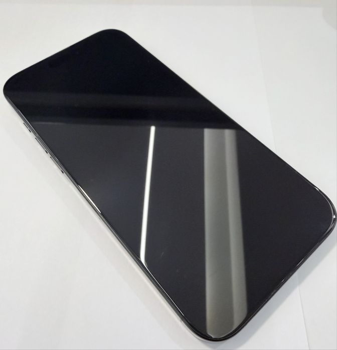 iPhone 16 Pro Max 256 GB, baterie 96%, stare foarte buna