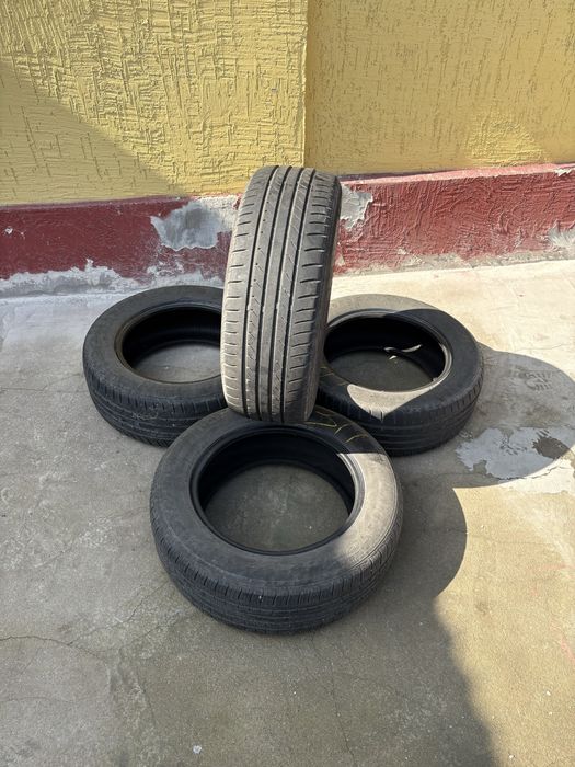 Продам шины maxtrek