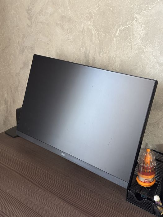 Монитор LG 180hz
