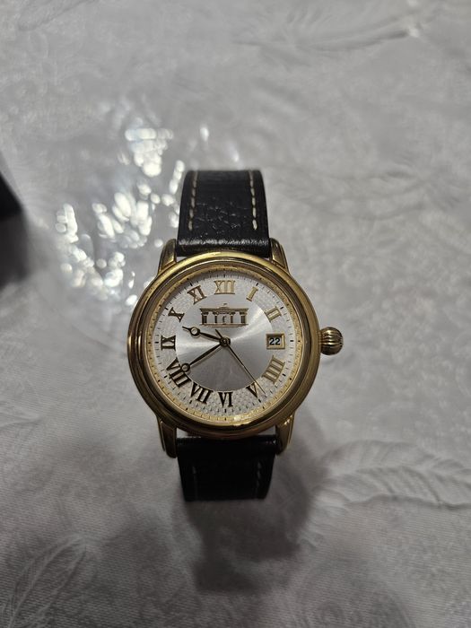 Продам часы верховный суд