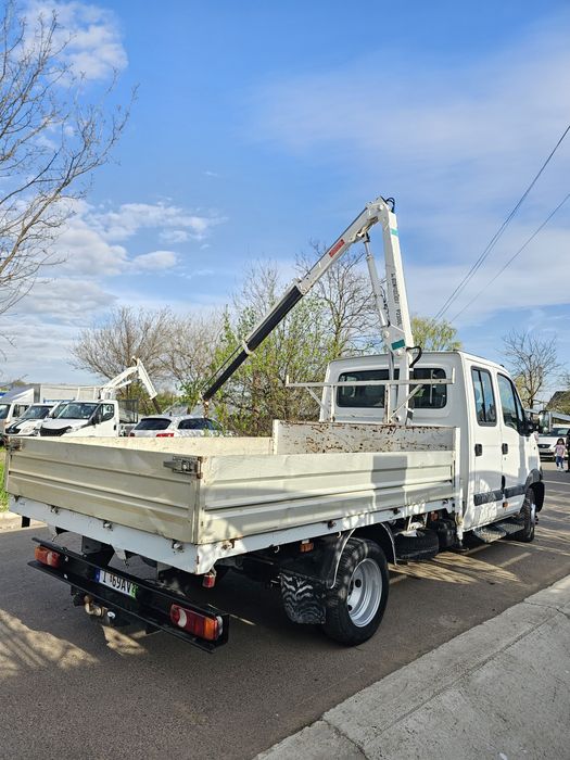 Renault mascott cu Macara
