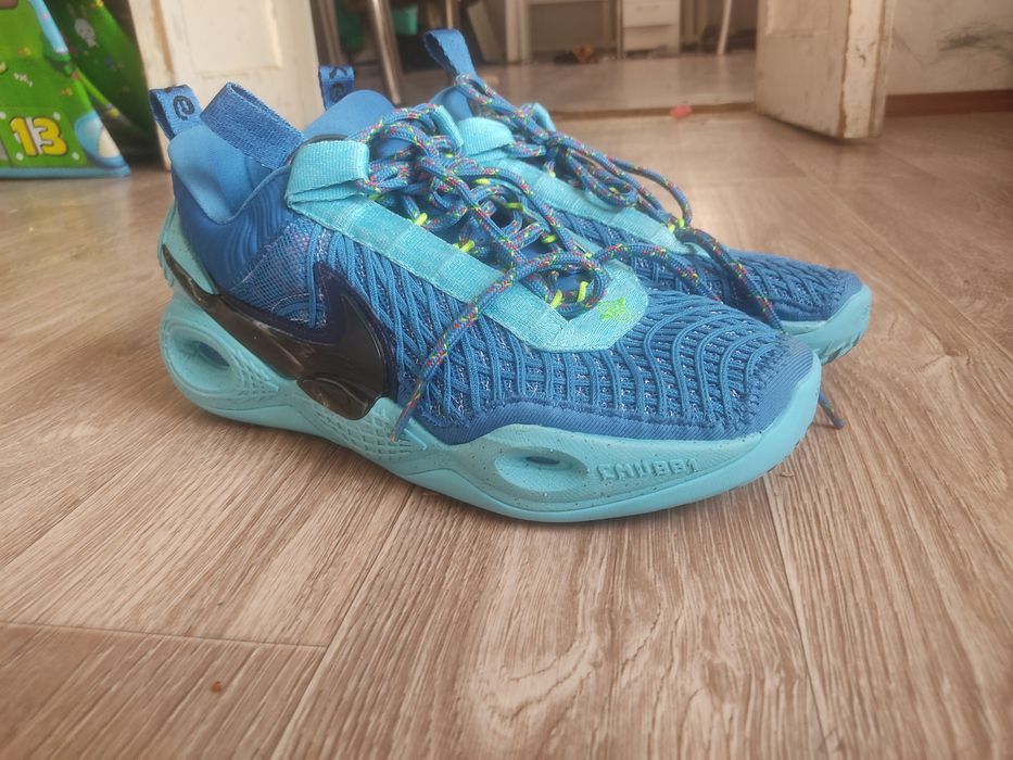 Nike Cosmic Unity