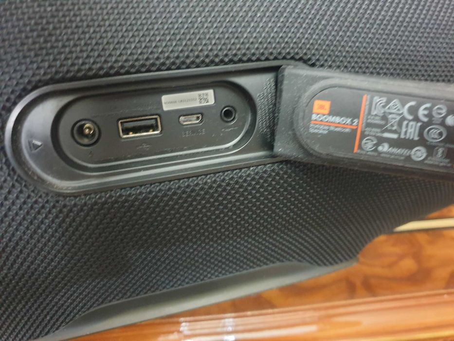 JBL бомбокс 2 в идеале.упаковка