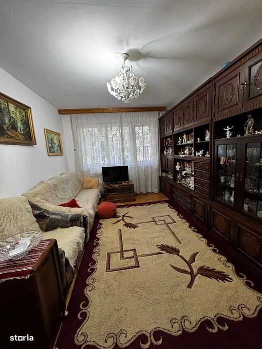Apartament cu 3 camere - zona Tatarasi - Dispecer
