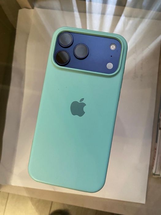 В продаже 17 pro max