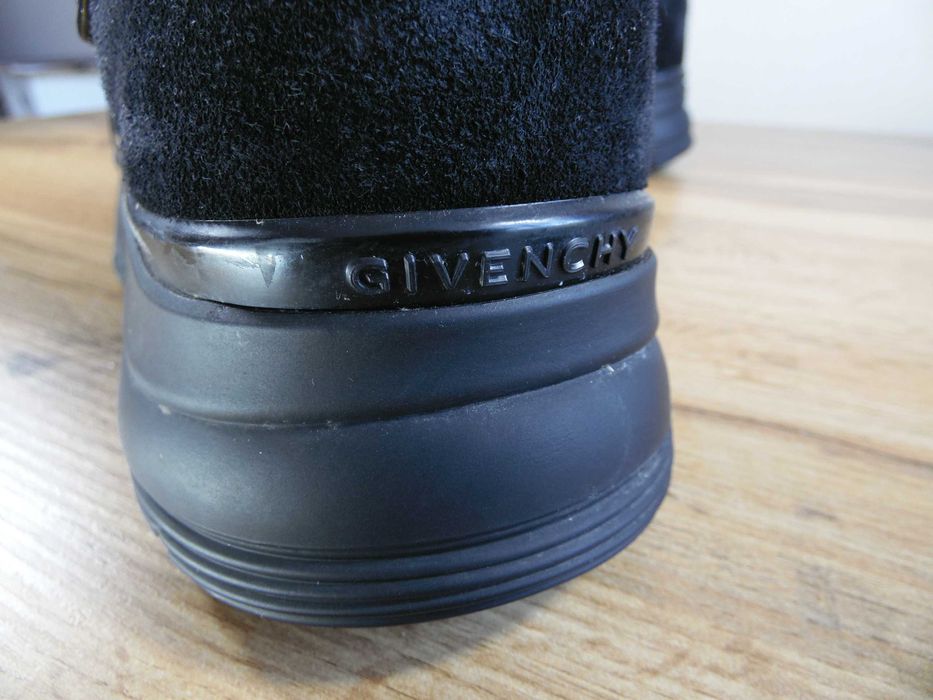 Givenchy Jaw - 42,5 номер Оригинални! Made in Italy