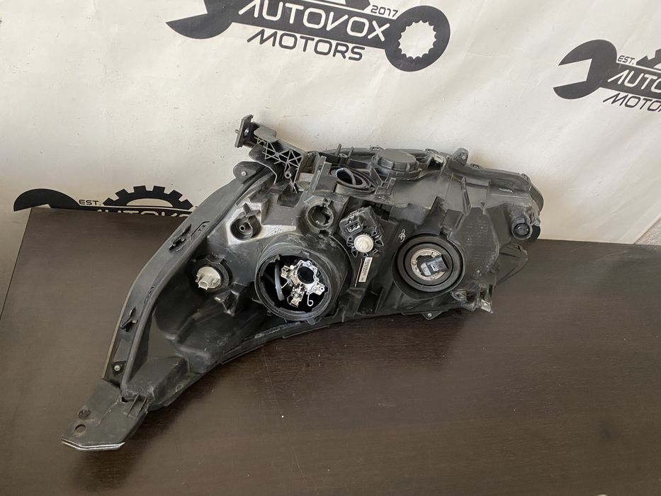 Far dreapta xenon Honda CR V 4 Facelift an 2015-2019