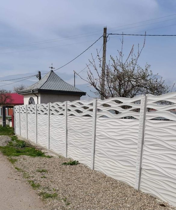 Prețuri bune pentru garduri stâlpi plăci de gard din beton  cu montaj