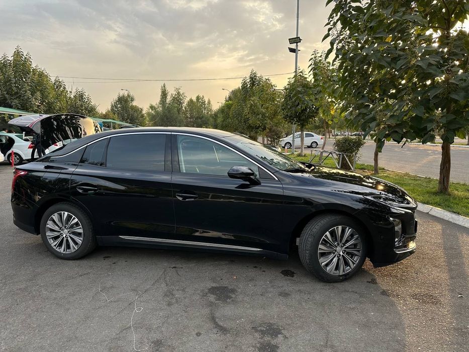 Hongqi eqm-5 450км аренда с выкупом