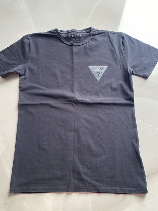 Tricou Guess purtat o singura data marinea S